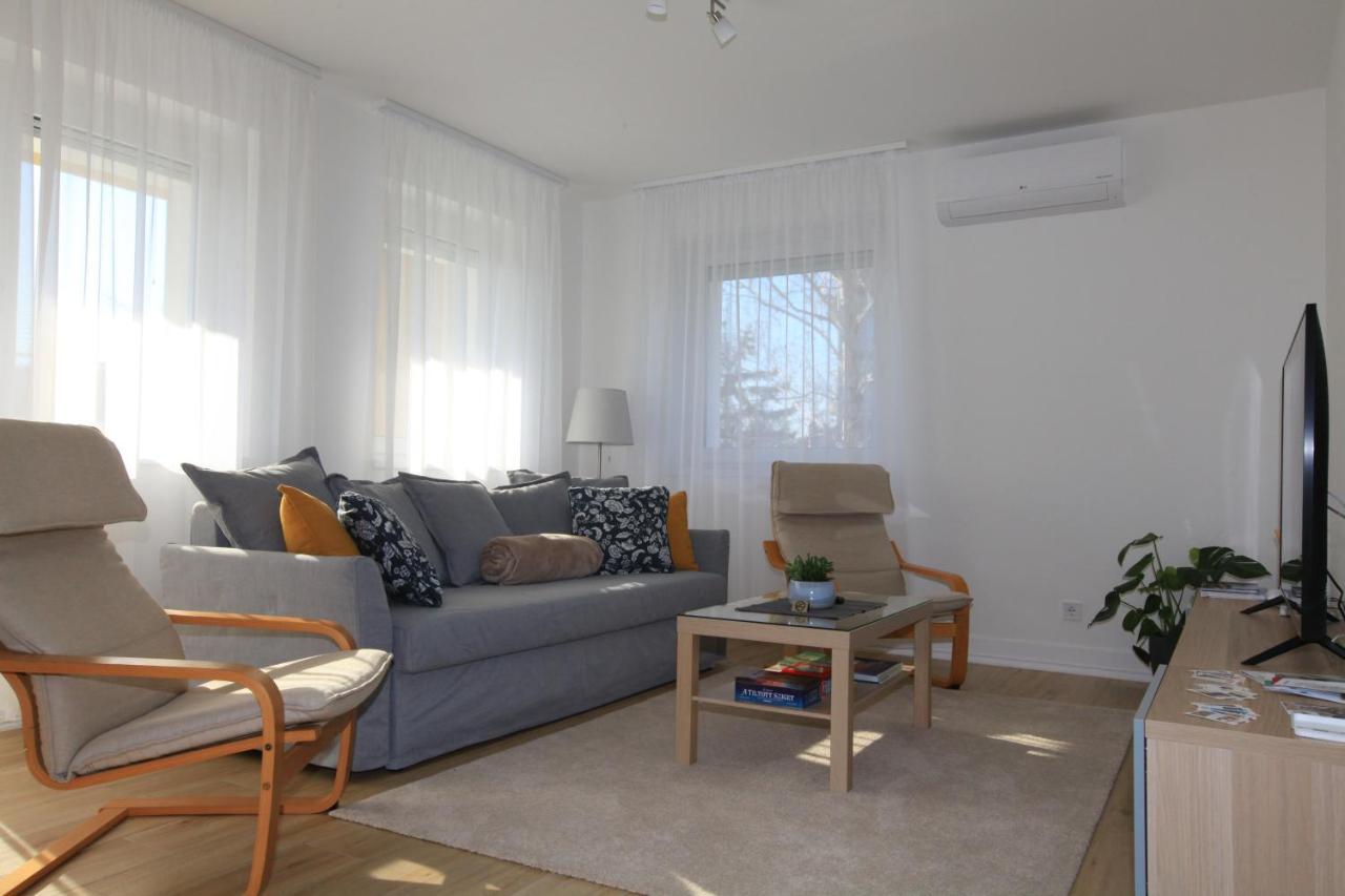 Paskal-Lux Apartments With Free Parking And Ac Budapest Exteriör bild