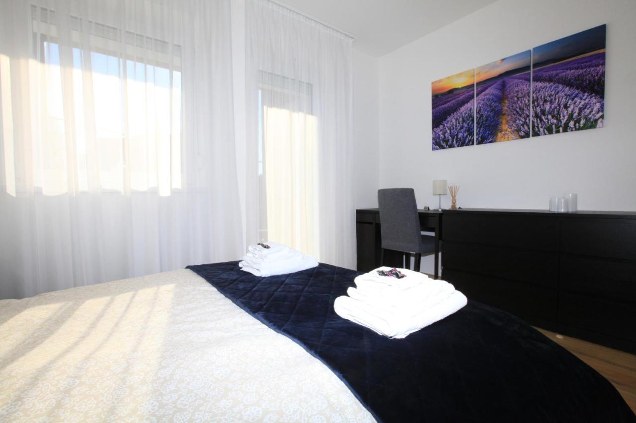 Paskal-Lux Apartments With Free Parking And Ac Budapest Exteriör bild