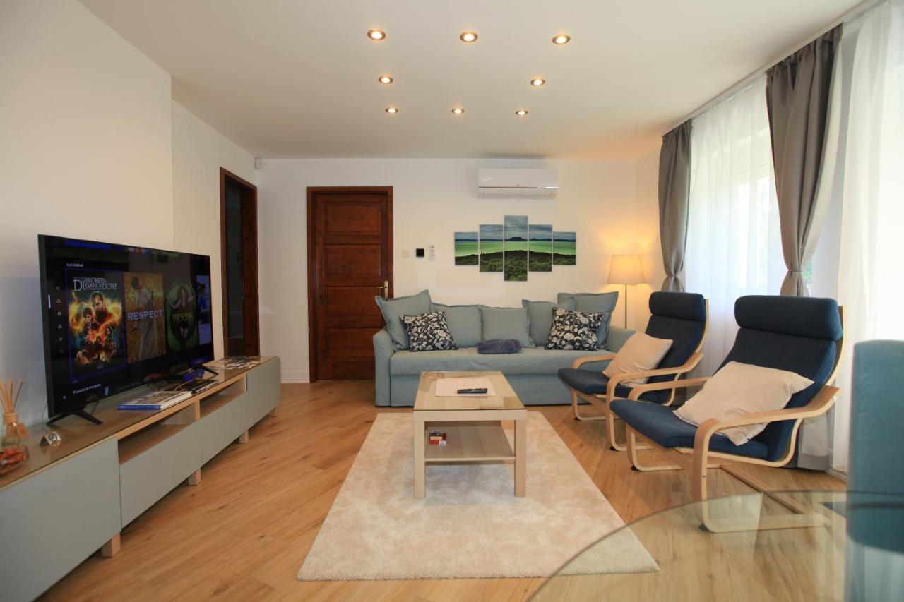 Paskal-Lux Apartments With Free Parking And Ac Budapest Exteriör bild
