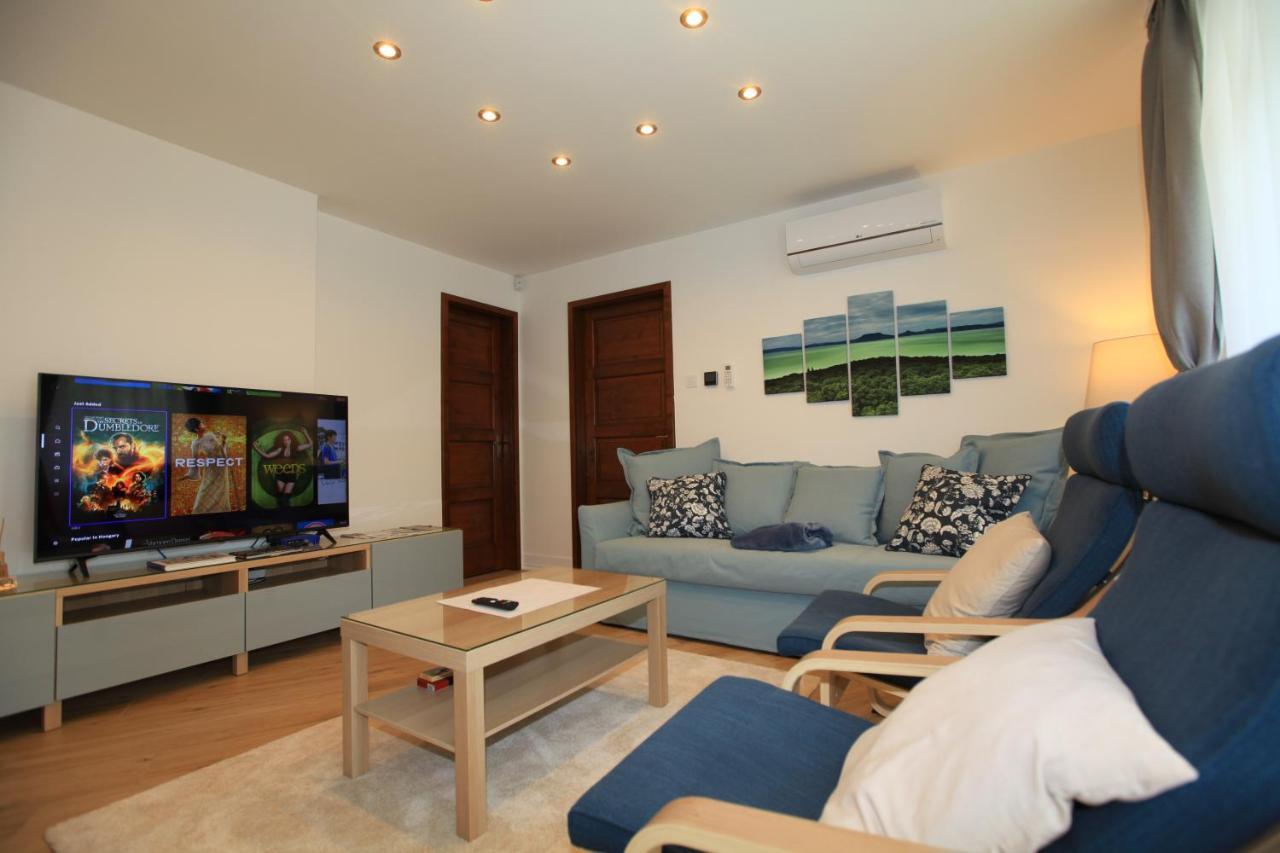 Paskal-Lux Apartments With Free Parking And Ac Budapest Exteriör bild