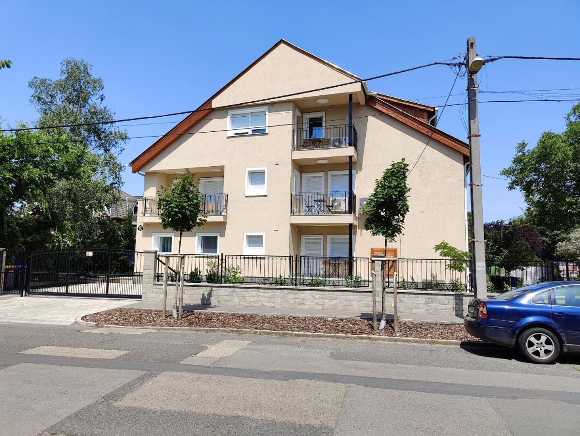 Paskal-Lux Apartments With Free Parking And Ac Budapest Exteriör bild