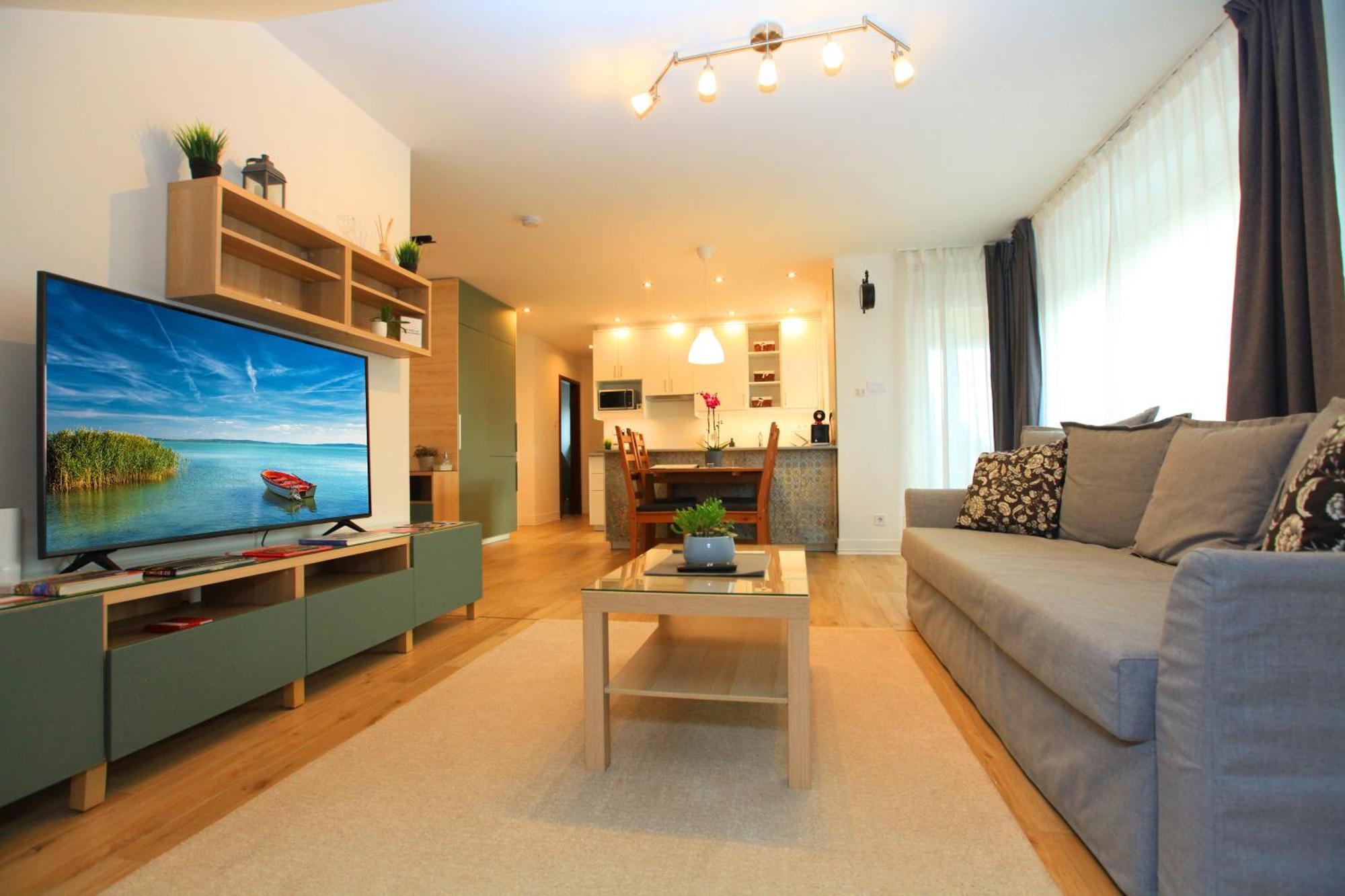 Paskal-Lux Apartments With Free Parking And Ac Budapest Exteriör bild
